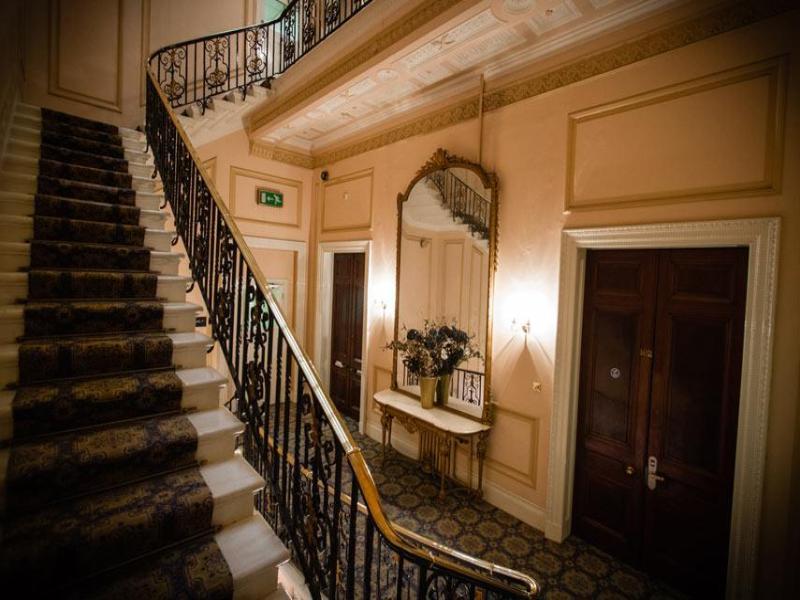 Hotel The Columbia Londra Esterno foto