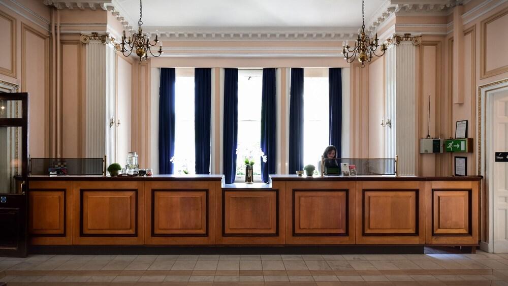 Hotel The Columbia Londra Esterno foto