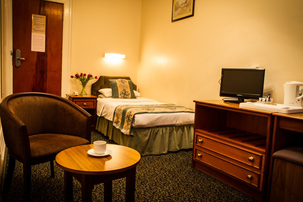 Hotel The Columbia Londra Esterno foto